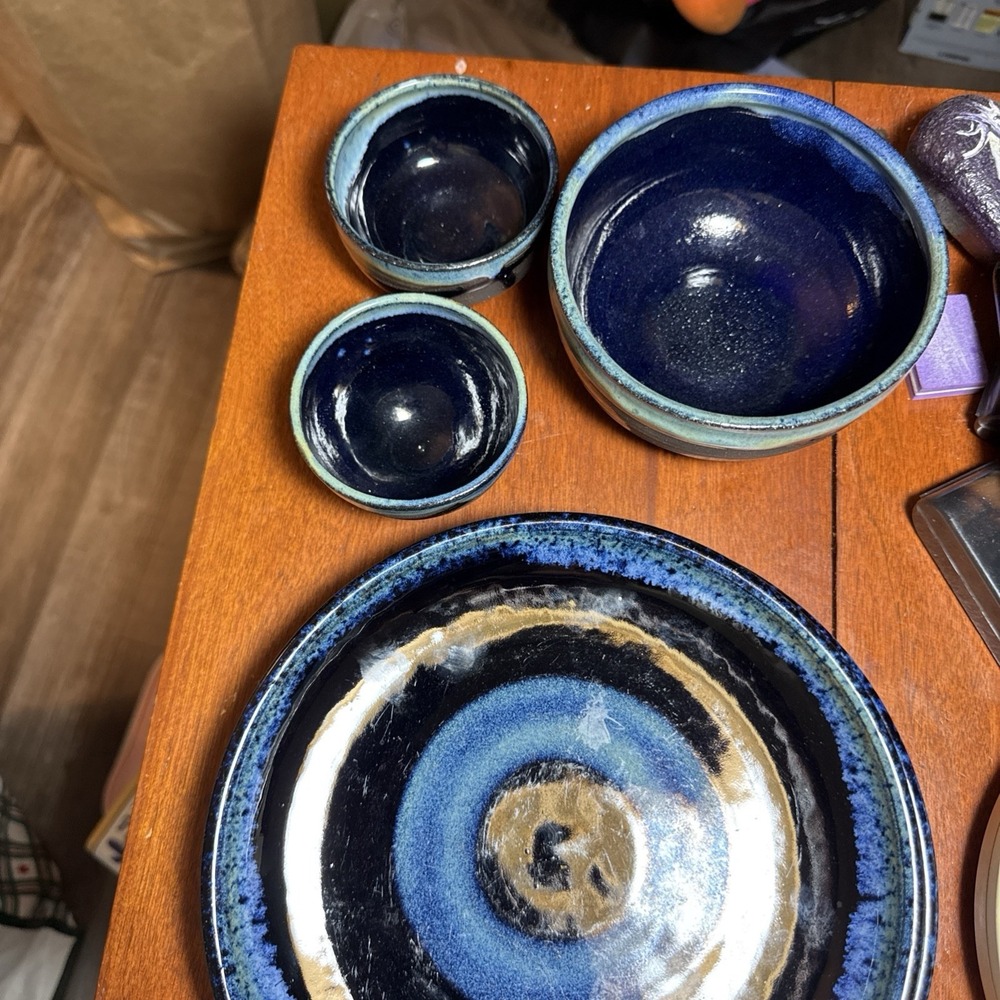 Vintage Scott Carlson Pottery 2 8"Plates 1 Cereal Bowl 2 Sm. Bowls Blues Signed